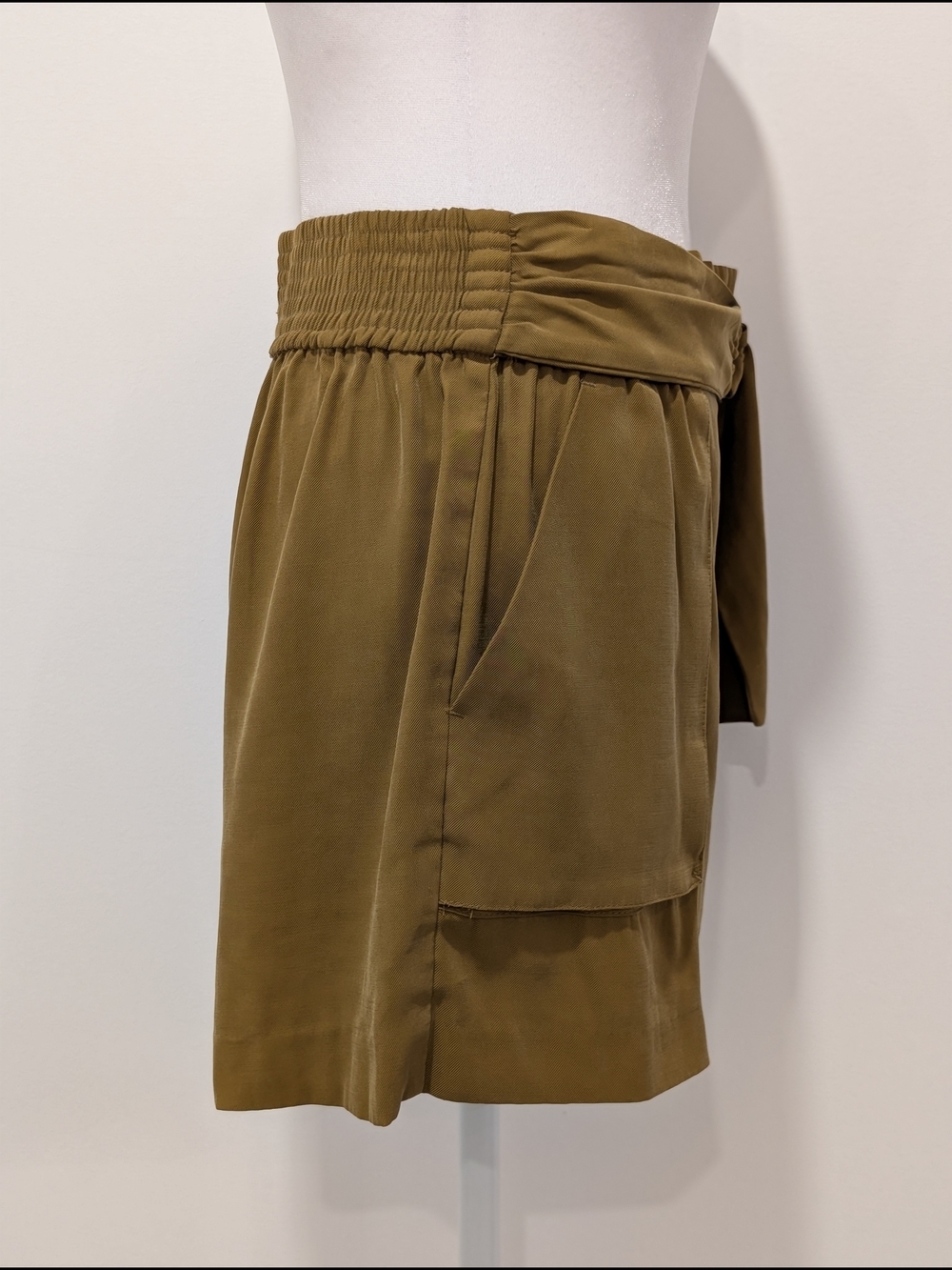 Dynamite High-Waist Paperbag Shorts with Ring Belt - Khaki Brown - Picture 4 of 9